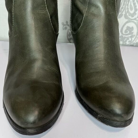 Biala Olive Leather Heeled Double Buckle Zip Ankle Booties Size 41 - Picture 4 of 12